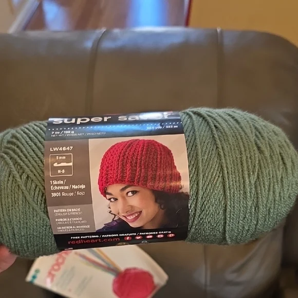 Crochet 101 Kit with Yarn and Hooks - Picture 6 of 8